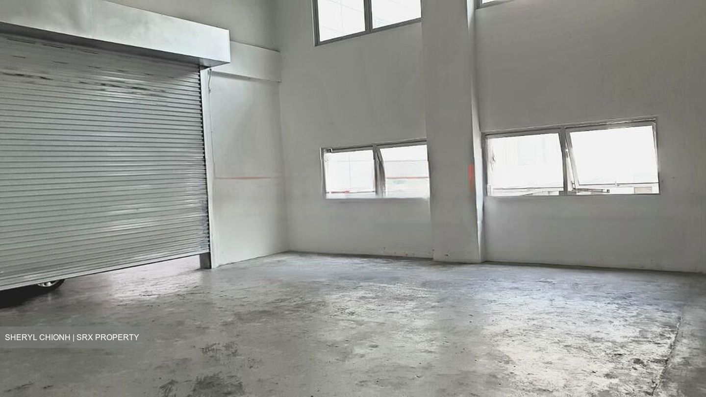 Pioneer Point (D22), Factory #565772131